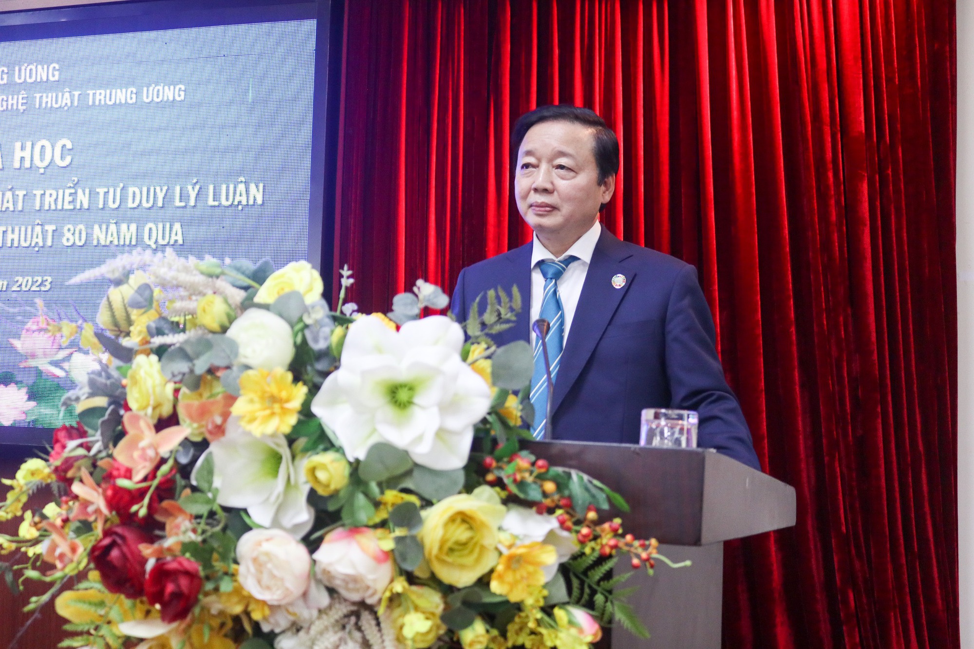 Thúc đẩy nền văn học, nghệ thuật phát triển mạnh mẽ, giàu giá trị nhân văn, giá trị thẩm mỹ, xứng đáng với tầm vóc của dân tộc và thời đại - Ảnh 3.