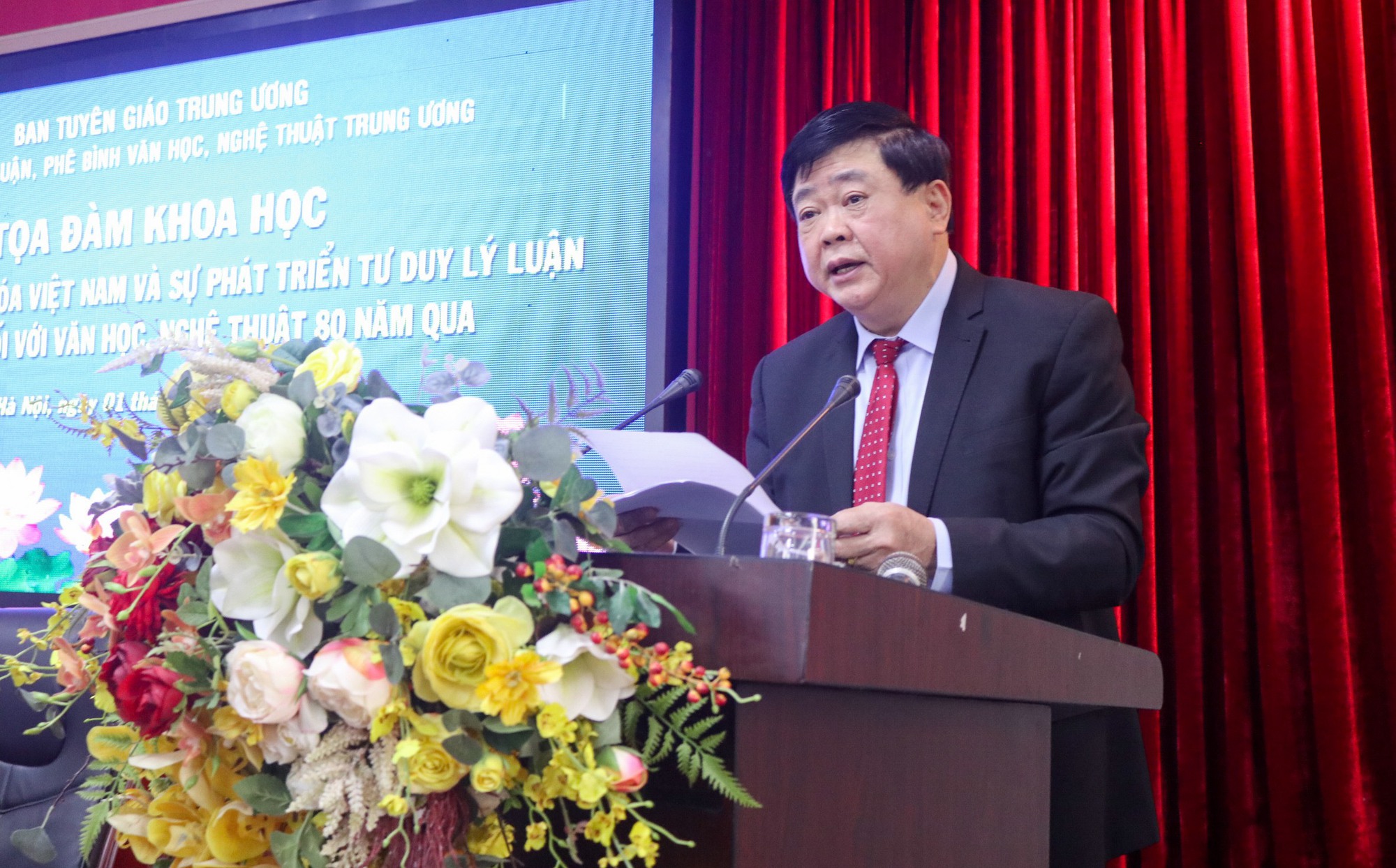 Thúc đẩy nền văn học, nghệ thuật phát triển mạnh mẽ, giàu giá trị nhân văn, giá trị thẩm mỹ, xứng đáng với tầm vóc của dân tộc và thời đại - Ảnh 4.