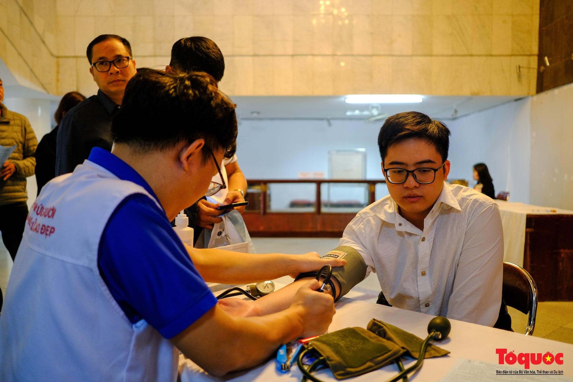 Công đoàn Bộ VHTTDL: Ngày hội hiến máu "Giọt Hồng Chia Sẻ" - Ảnh 6.