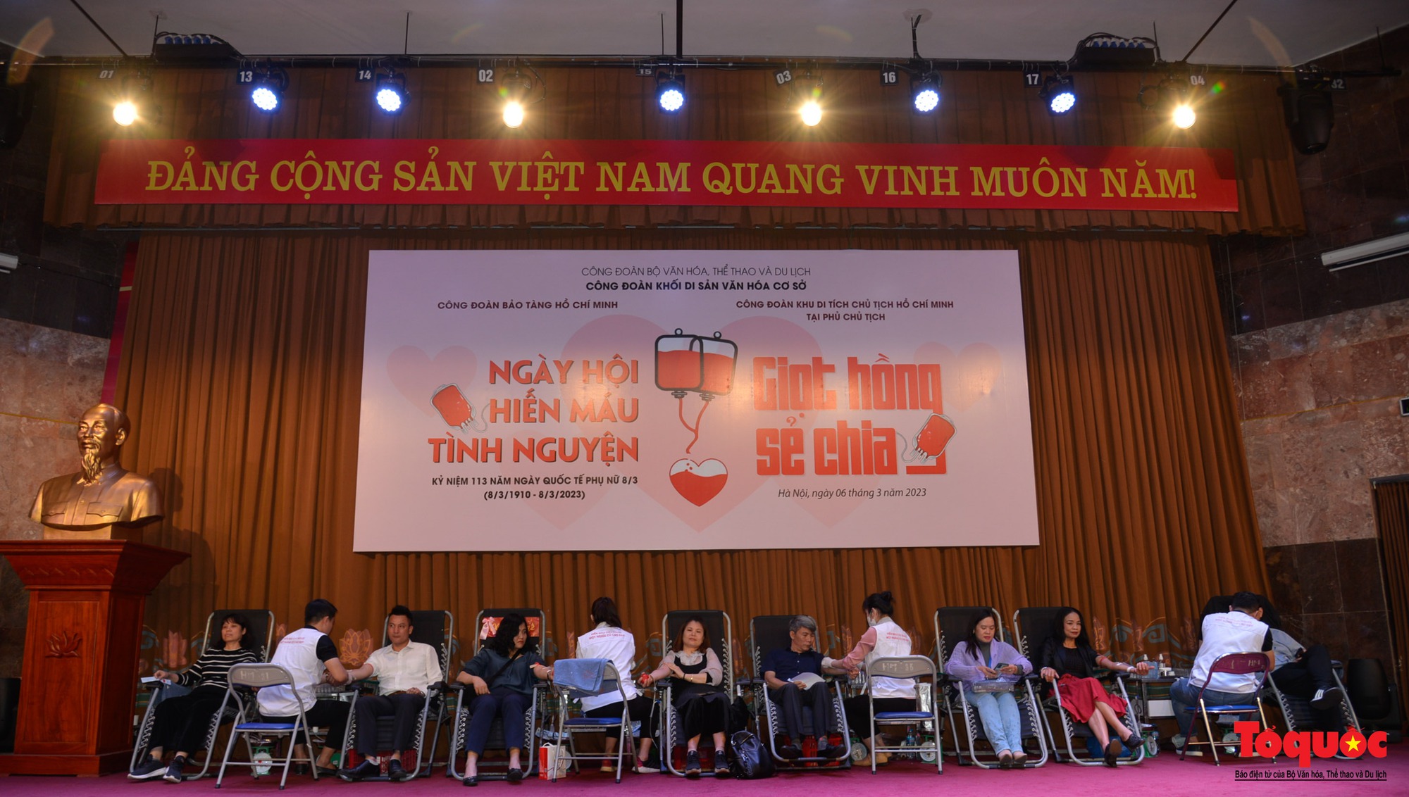 Công đoàn Bộ VHTTDL: Ngày hội hiến máu "Giọt Hồng Chia Sẻ" - Ảnh 1.