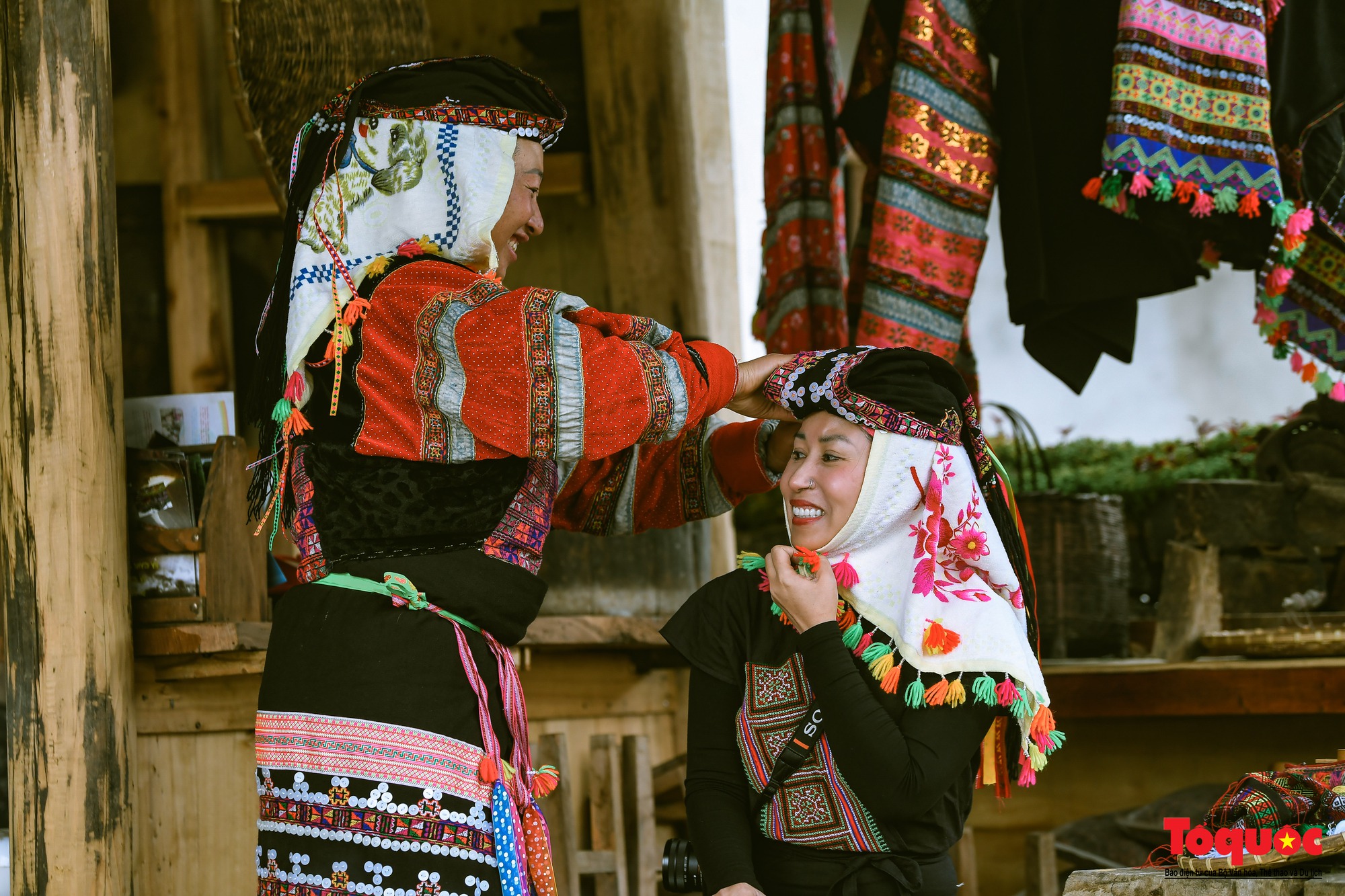 Làng văn hóa Lô Lô Chải - Điểm đến không thể bỏ qua vùng địa đầu cực Bắc - Ảnh 18.