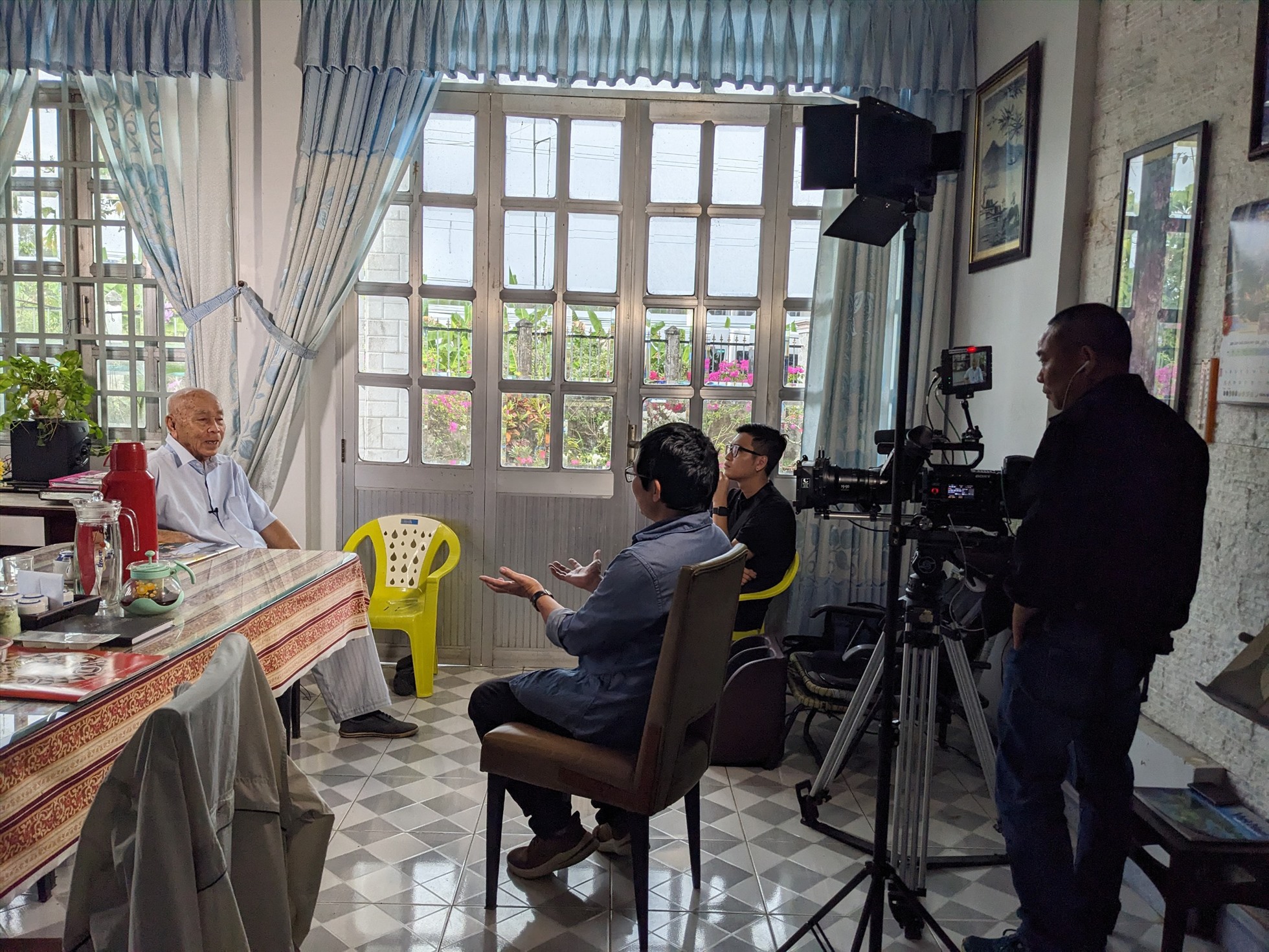 Phim “Bác Hồ với điện ảnh”: Những thước phim tài liệu đầy chân thực, hấp dẫn  - Ảnh 1.