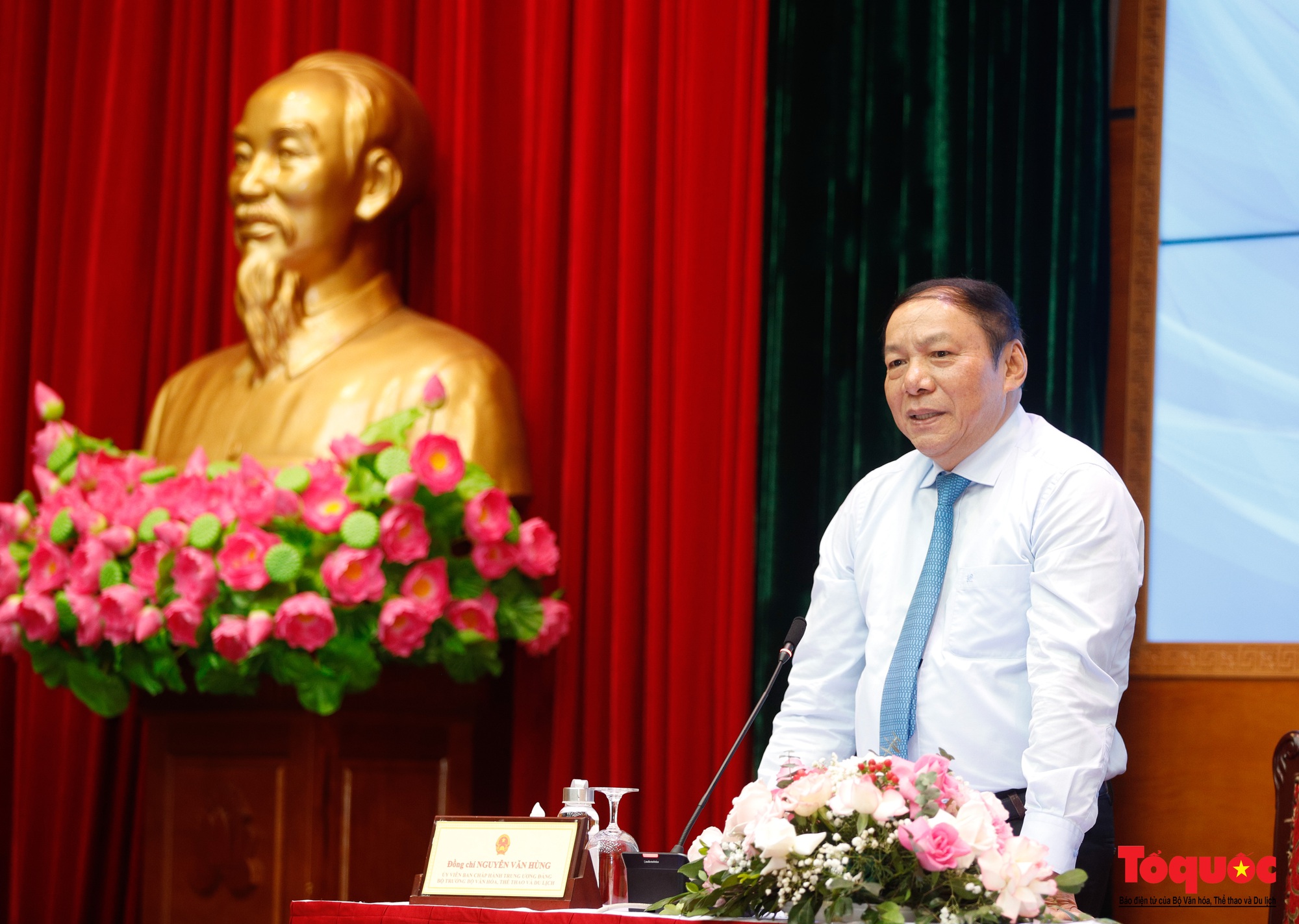Chùm ảnh: Diễn đàn đối thoại giữa Bộ trưởng Bộ VHTTDL với thanh niên - Ảnh 7.