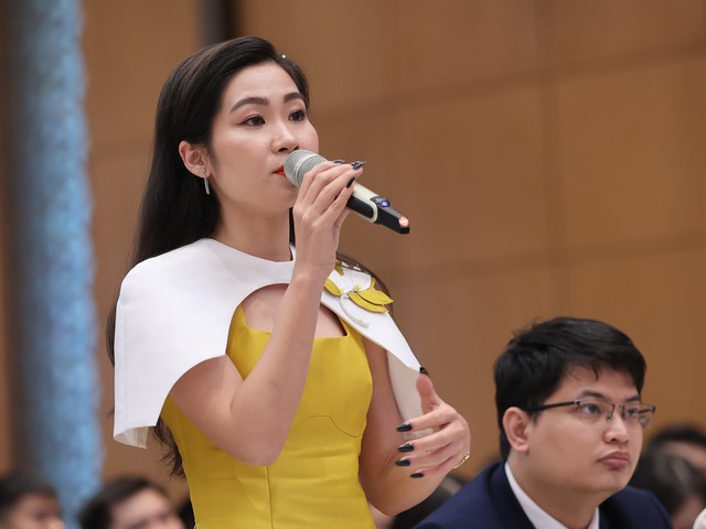 Bộ trưởng Nguyễn Văn Hùng: Không "đi tắt, đón đầu", không nỗ lực thì sẽ mất đi thị phần lớn trong phát triển công nghiệp văn hóa - Ảnh 2.