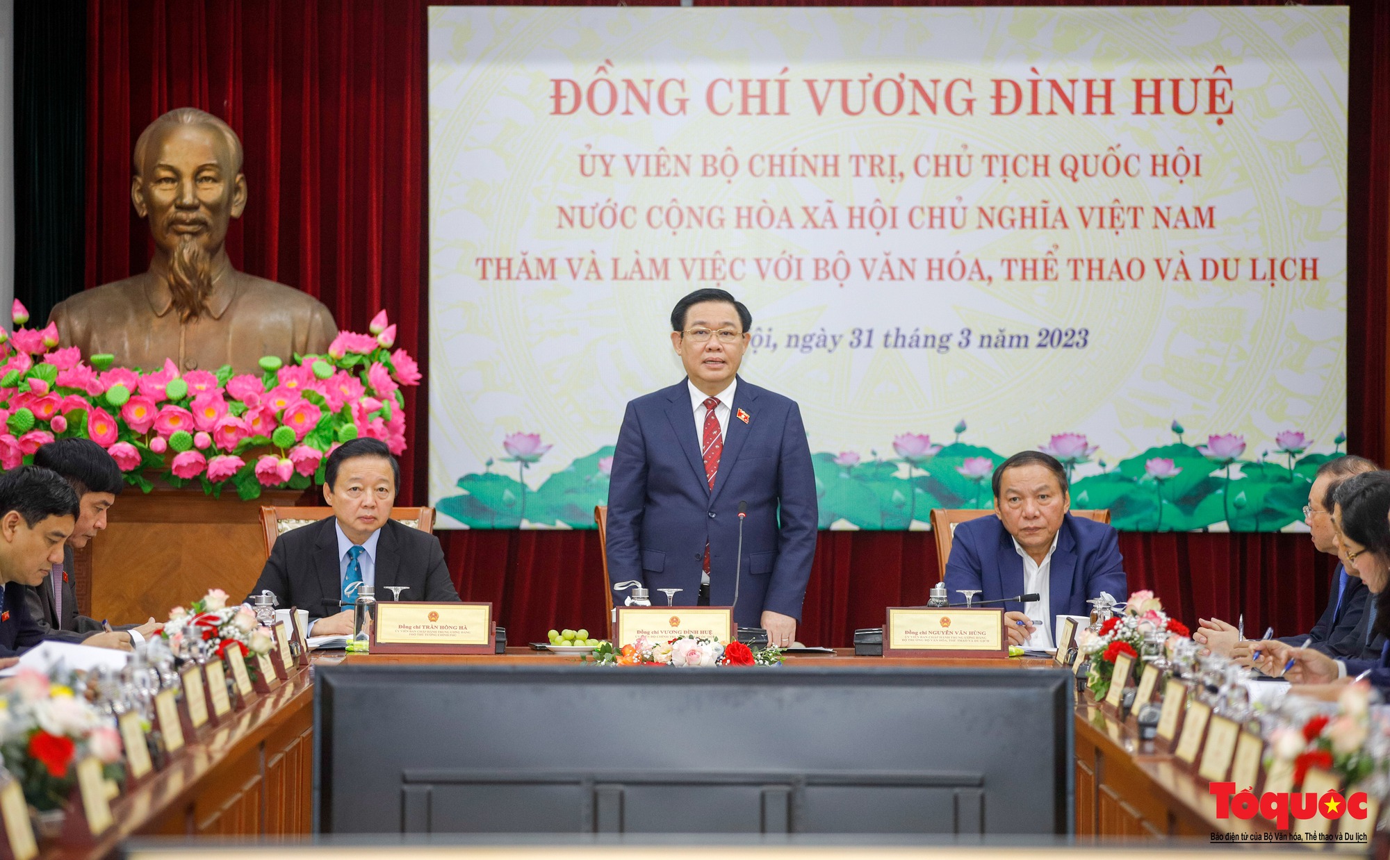 Chùm ảnh: Chủ tịch Quốc hội làm việc với Bộ Văn hóa, Thể thao và Du lịch - Ảnh 4.