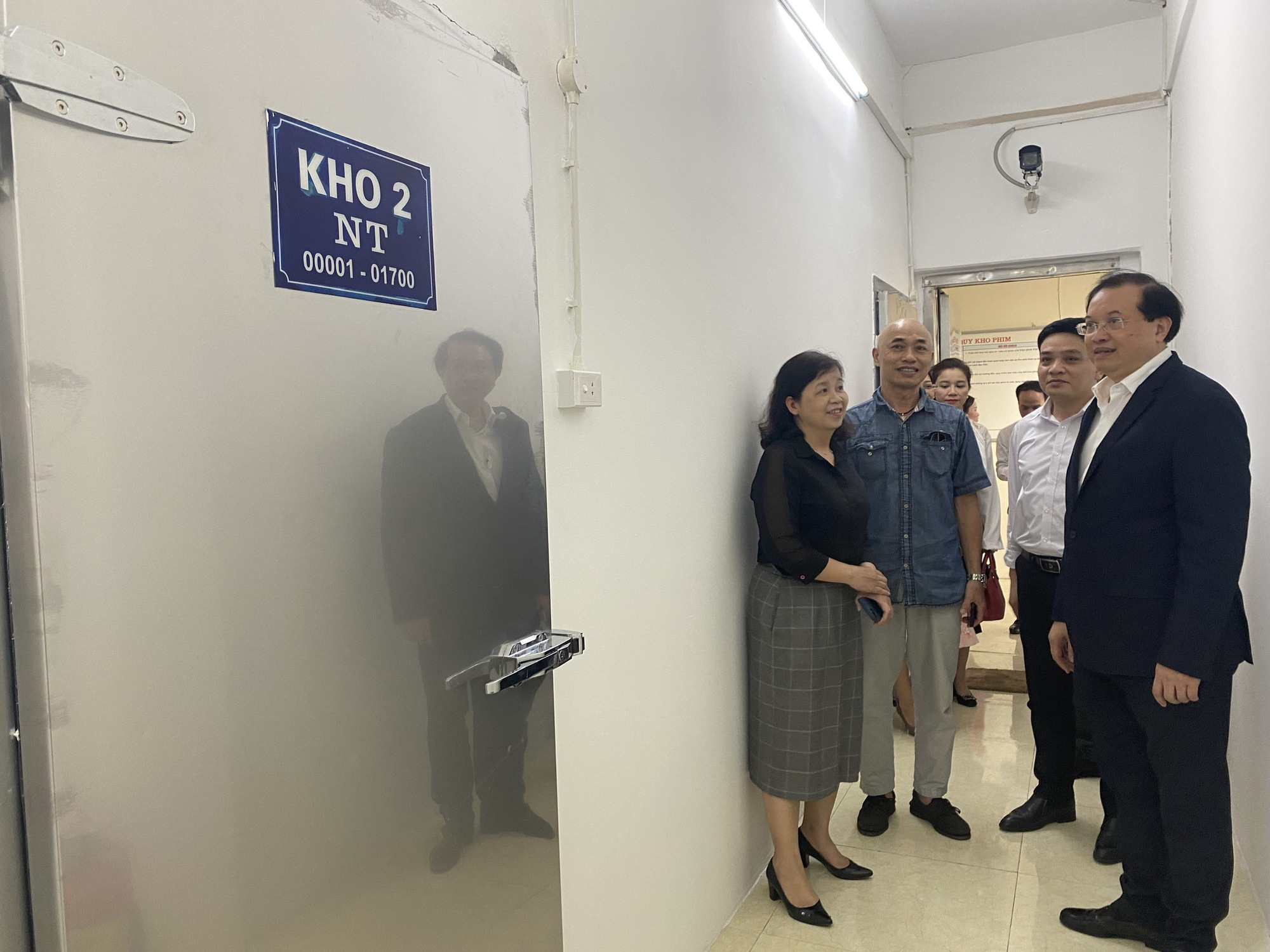 Kiểm tra quy trình bảo quản phim tại Viện Phim Việt Nam: Các phim được bảo quản đầy đủ với tiêu chuẩn quốc tế - Ảnh 1.