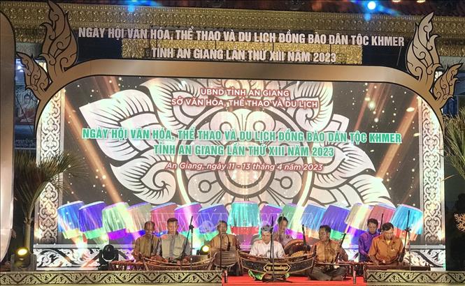 Khai mạc Ngày hội Văn hóa, Thể thao và Du lịch đồng bào dân tộc Khmer tỉnh An Giang - Ảnh 1.