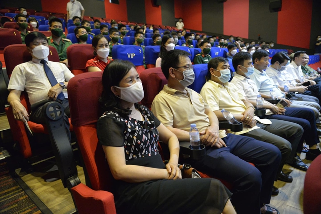 Tổ chức Đợt phim Kỷ niệm các ngày lễ lớn 30/4, 1/5, 7/5, 19/5 năm 2023 - Ảnh 1.