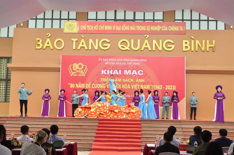 Quảng Bình: Triển lãm ảnh, sách kỷ niệm 80 năm Đề cương về văn hóa Việt Nam - Ảnh 1.