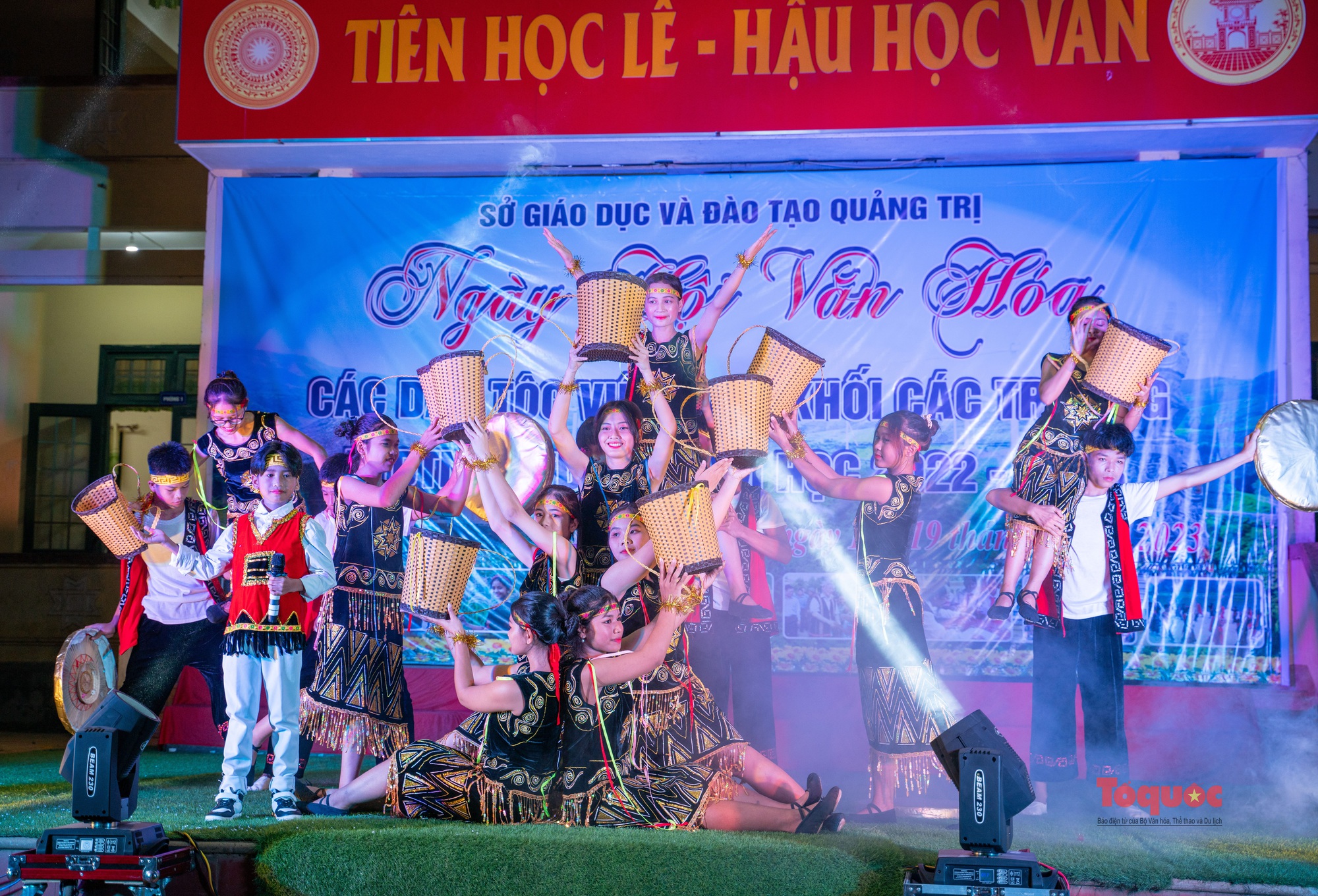 Đa sắc màu văn hóa trong ngày hội văn hóa các dân tộc của học sinh Quảng Trị - Ảnh 1.