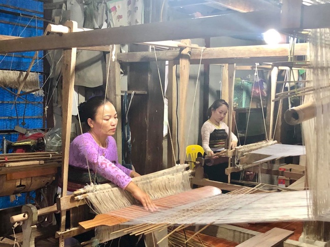 Hòa Bình: Phát triển sản phẩm OCOP gắn với du lịch nông thôn - Ảnh 1.