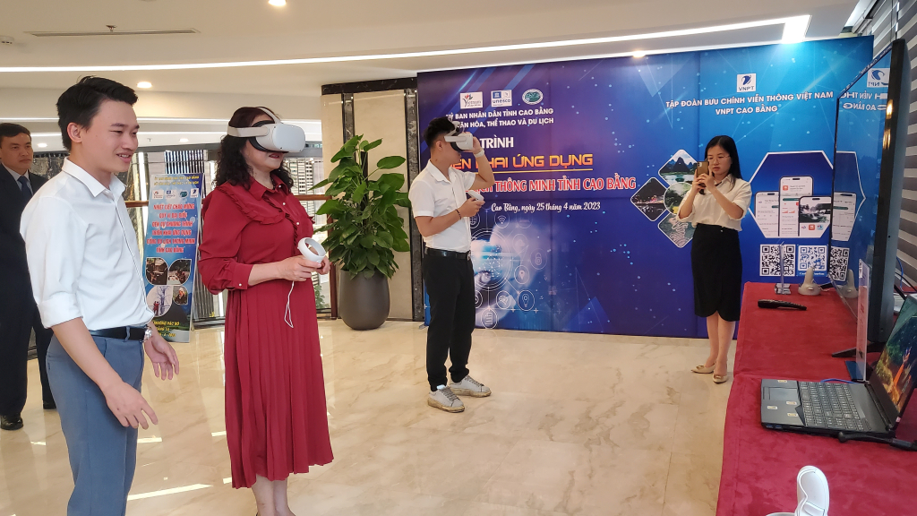 Cao Bằng: Triển khai ứng dụng Cổng du lịch thông minh tỉnh - Ảnh 1.
