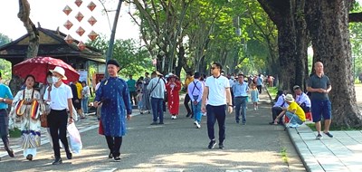 Tiếp tục nâng cấp, hoàn thiện hệ thống vé điện tử tham quan di tích Cố đô Huế - Ảnh 2.