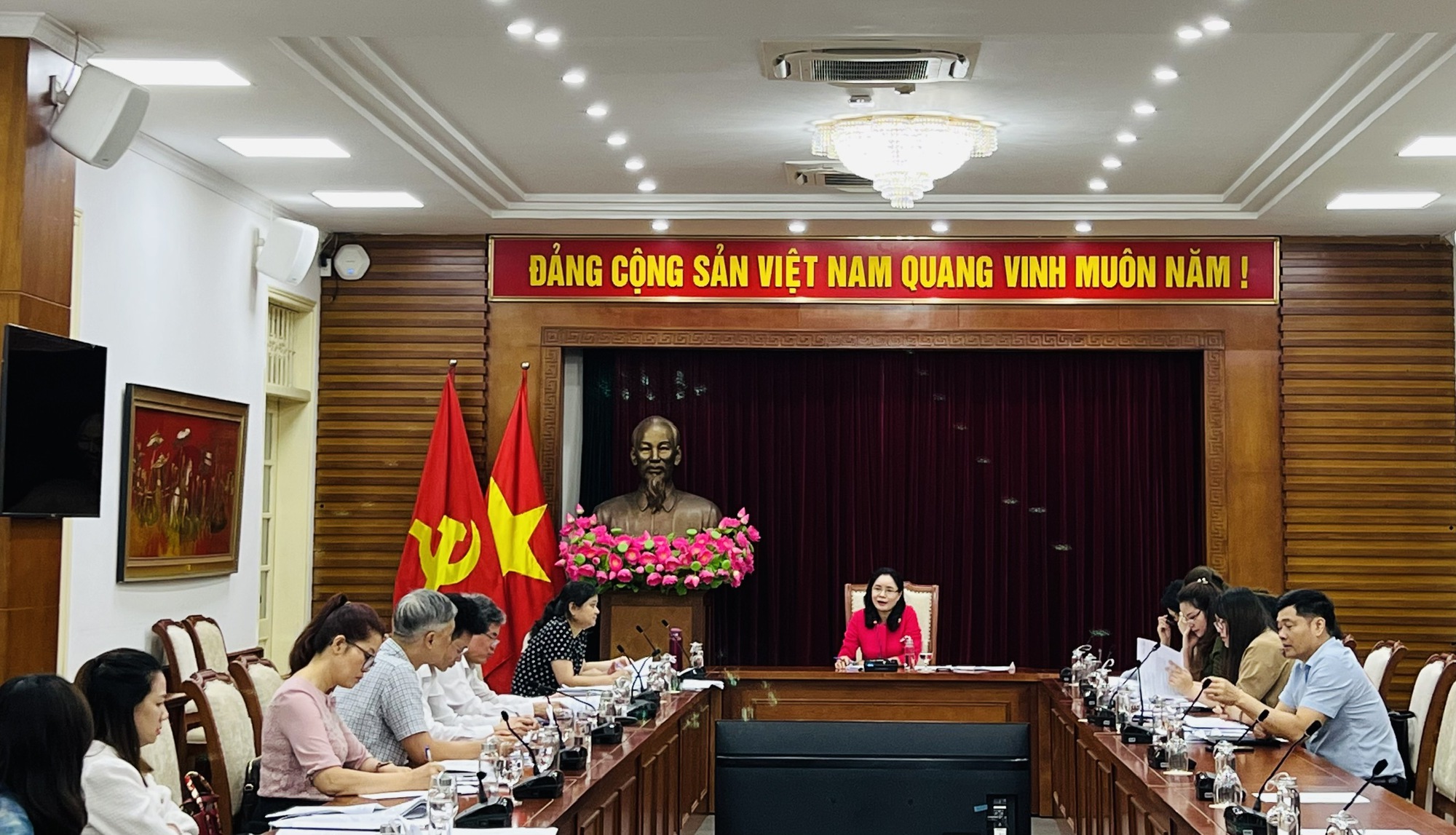Nghiên cứu quy định mới, tránh thiệt thòi cho các tác giả xét Giải thưởng Hồ Chí Minh, Giải thưởng Nhà nước về VHNT - Ảnh 2.