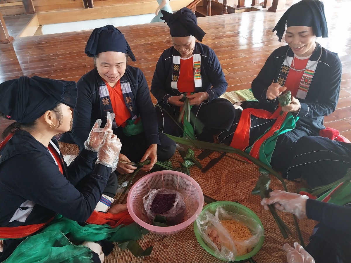 Thái Nguyên xây dựng, gìn giữ nét văn hóa đậm đà bản sắc dân tộc - Ảnh 1.