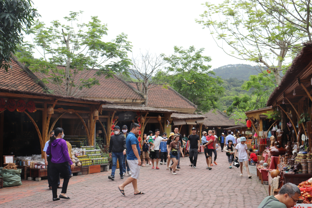 Quảng Ninh: Tăng "sức bật" cho ngành Du lịch - Ảnh 1.
