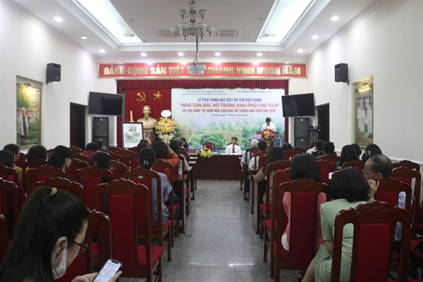 65 năm nhà sàn Bác Hồ trong Khu Phủ Chủ tịch - Ảnh 3.