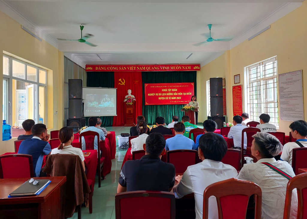 Quảng Ninh: Tập huấn, đào tạo hướng dẫn viên du lịch tại điểm huyện Cô Tô - Ảnh 1.