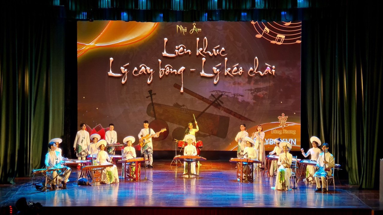 Hướng đi nào để bảo tồn và phát triển âm nhạc truyền thống trong đương đại - Ảnh 2.