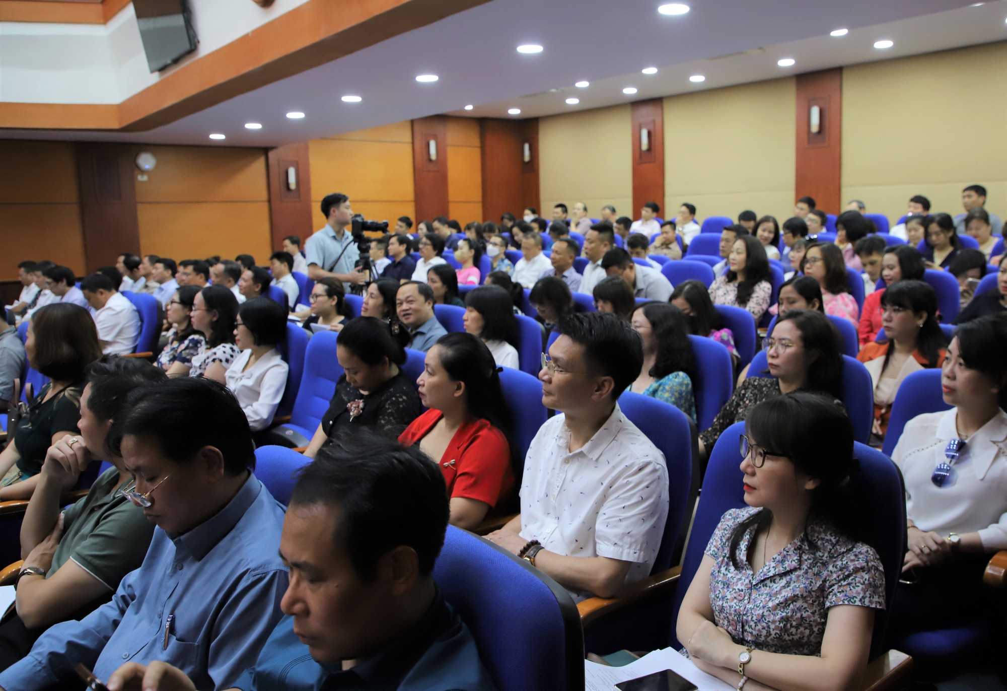 Thứ trưởng Trịnh Thị Thủy: Kiến nghị, phản ánh của công dân là một "kênh" để ngành VHTTDL nắm bắt tình hình thực tiễn - Ảnh 3.