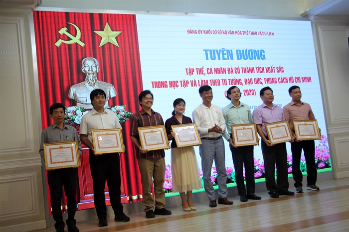 Đảng ủy khối cơ sở Bộ VHTTDL sơ kết giữa nhiệm kỳ thực hiện Nghị quyết Đại hội Đảng bộ khối lần thứ X - Ảnh 5.