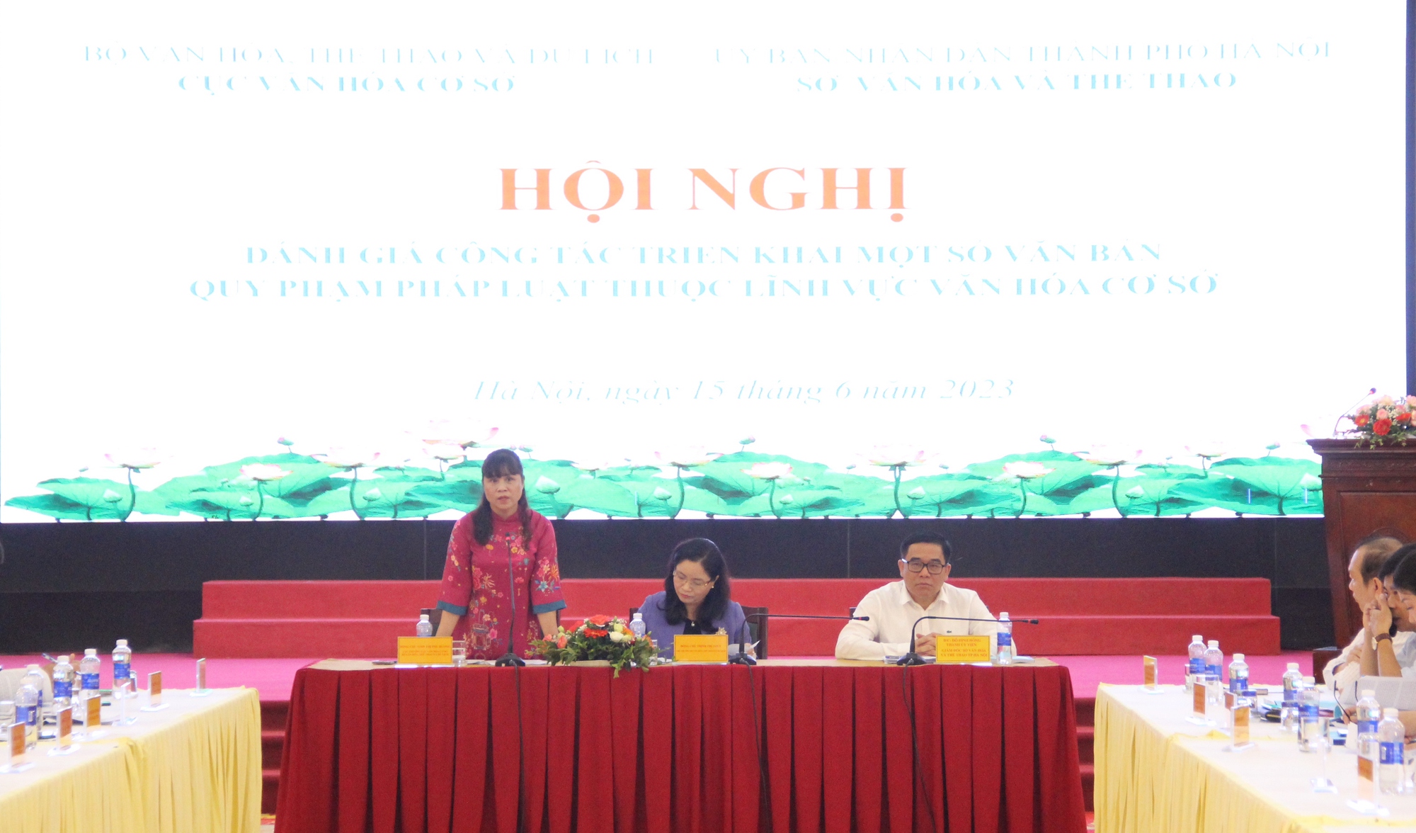 Thứ trưởng Trịnh Thị Thuỷ: Quản lý kinh doanh dịch vụ karaoke, vũ trường phải sát sao, chặt chẽ, phối hợp đồng bộ - Ảnh 3.