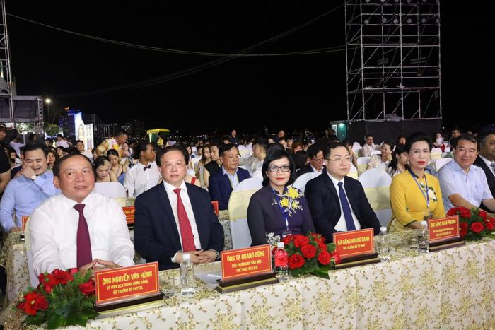 “Đôi cánh diệu kỳ”- Kết nối phát triển du lịch qua điện ảnh - Ảnh 1.