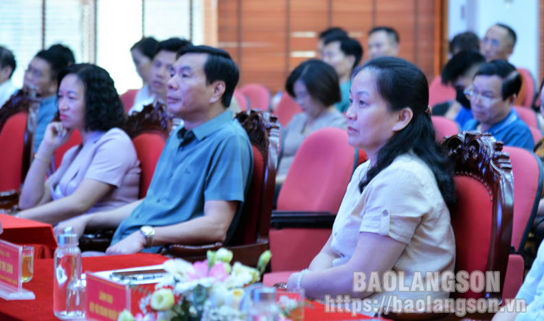 Gần 300 đại biểu được tập huấn về phát triển thương hiệu du lịch thành phố Lạng Sơn - Ảnh 1.