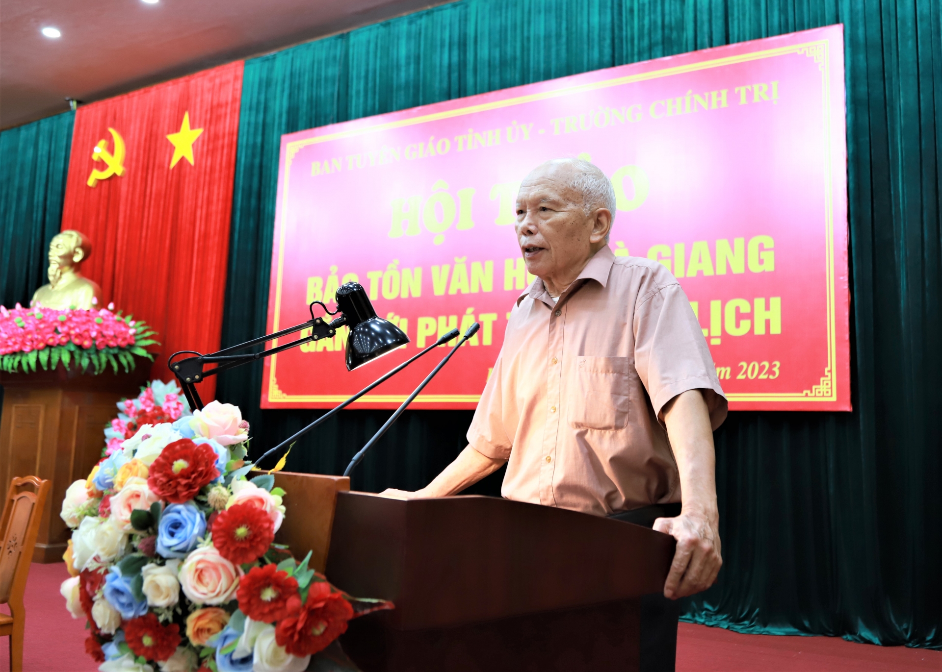 Hội thảo “Bảo tồn văn hóa Hà Giang gắn với phát triển du lịch” - Ảnh 1.