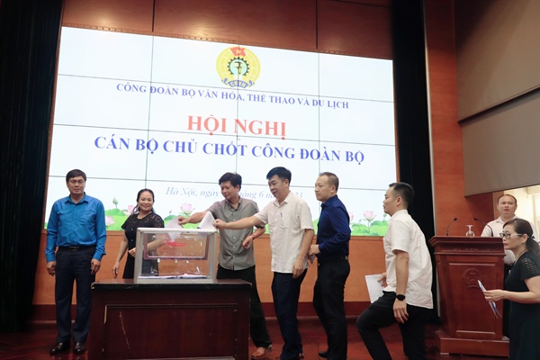 Công đoàn Bộ VHTTDL tổ chức Hội nghị cán bộ chủ chốt - Ảnh 3.