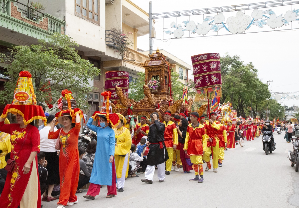 Quảng Ninh đón 8,86 triệu lượt khách du lịch trong nửa đầu năm 2023 - Ảnh 2.