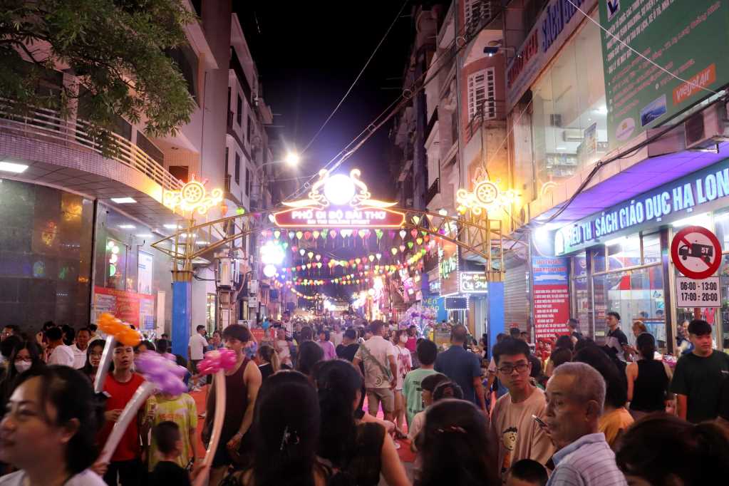 Quảng Ninh: Để phố đi bộ trở thành sản phẩm du lịch - Ảnh 2.