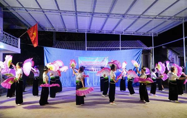 Điện Biên: Bảo tồn, lan tỏa nghệ thuật xòe Thái gắn với phát triển du lịch - Ảnh 2.
