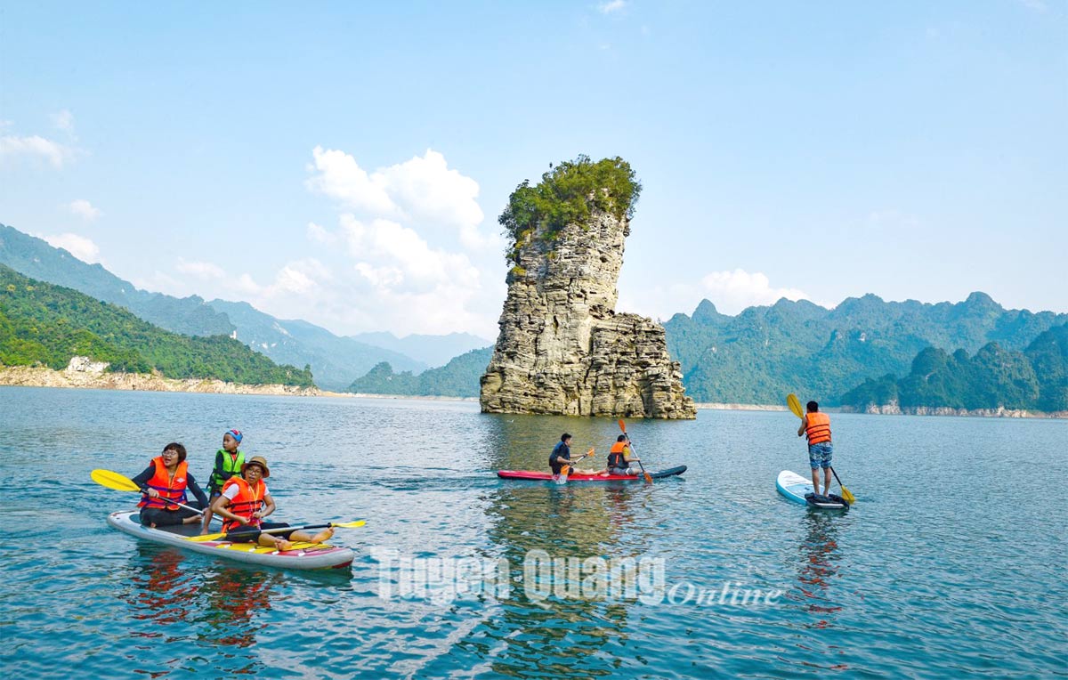 Tạo bứt phá cho du lịch Tuyên Quang - Đường đã mở - Ảnh 2.