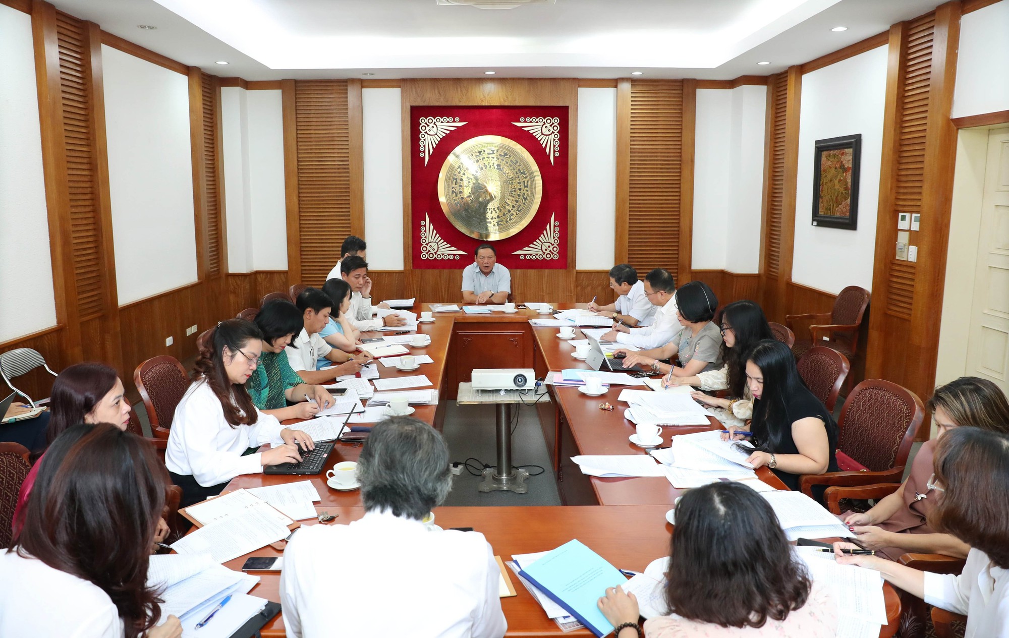 Chương trình mục tiêu quốc gia về văn hoá: Dấu ấn của Bộ VHTTDL cho thế hệ sau - Ảnh 2.