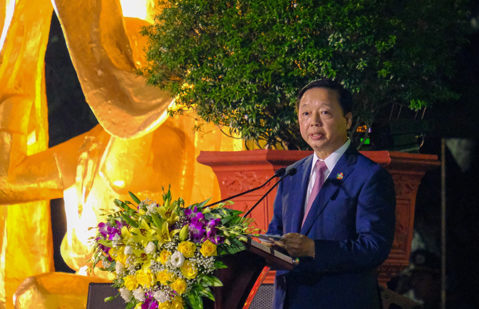 Chương trình nghệ thuật "Bản hùng ca bất diệt" để lại nhiều xúc cảm sâu lắng - Ảnh 3.