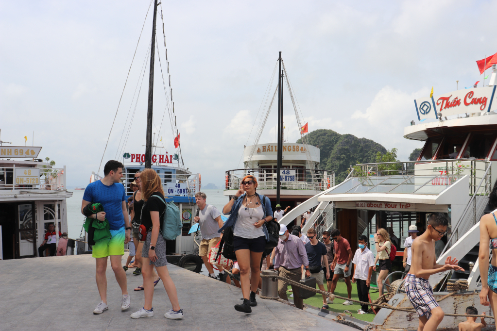 Quảng Ninh: Cơ hội từ chính sách thị thực mới - Ảnh 1.