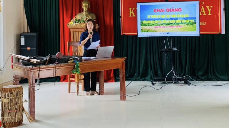 Khai giảng lớp truyền dạy nghệ thuật trình diễn cồng chiêng của đồng bào dân tộc thiểu số - Ảnh 1.