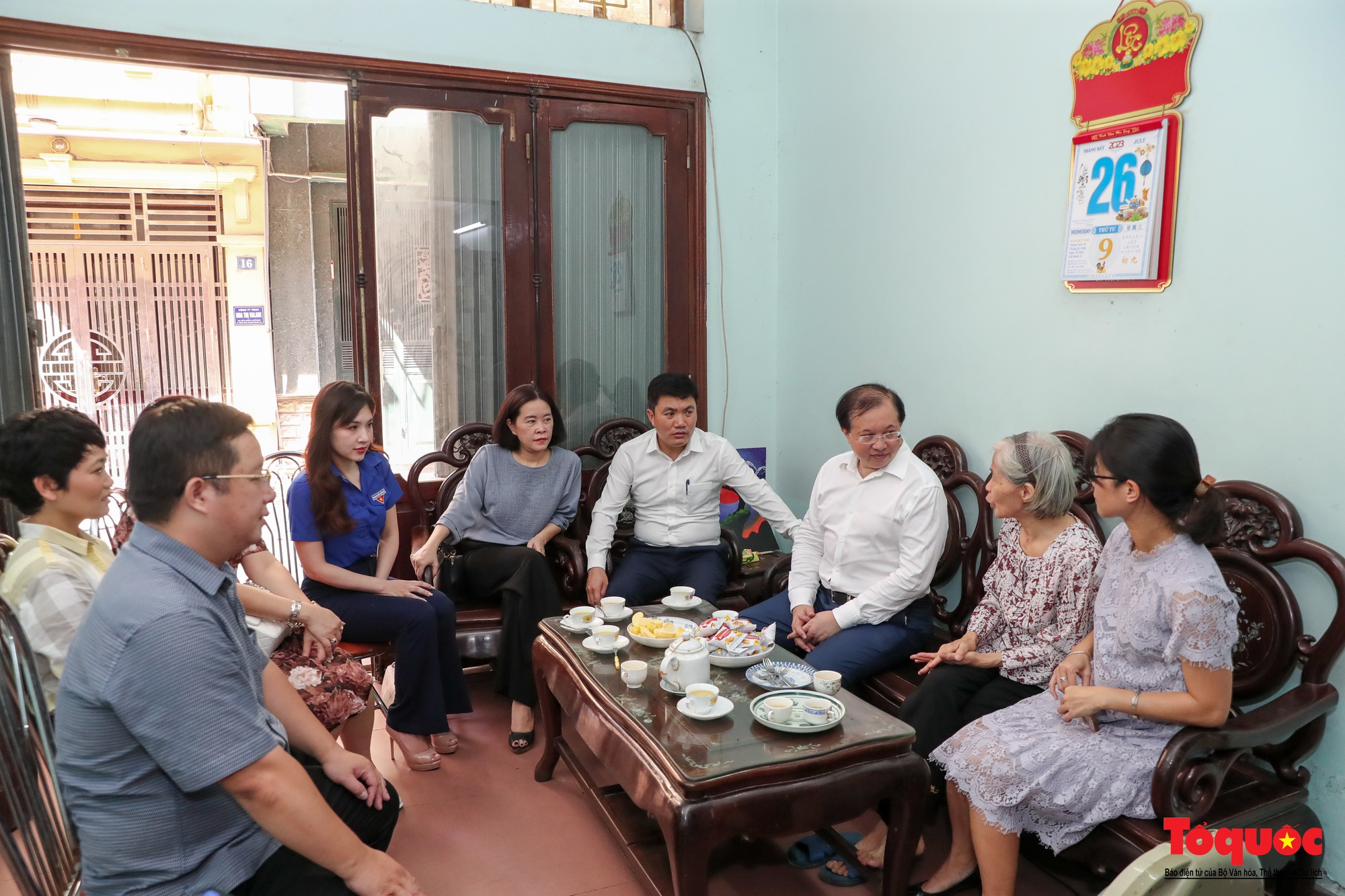 Lãnh đạo Bộ VHTTDL thăm các gia đình liệt sĩ - Ảnh 5.