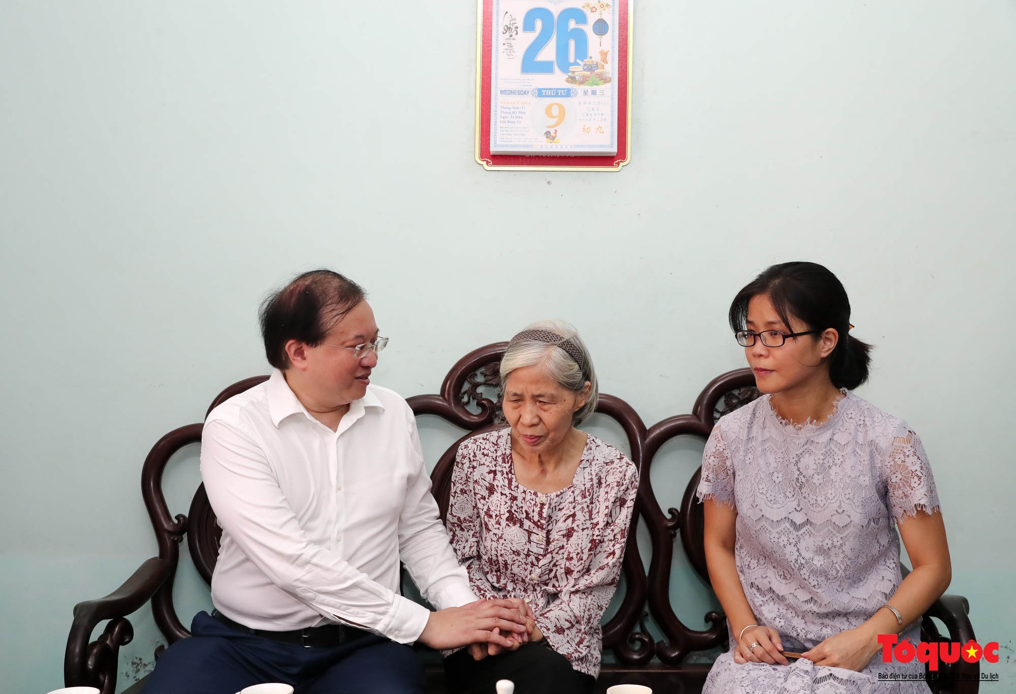 Lãnh đạo Bộ VHTTDL thăm các gia đình liệt sĩ - Ảnh 6.