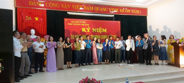 Nghệ sĩ Bộ VHTTDL biểu diễn nghệ thuật phục vụ thương, bệnh binh tại Bắc Giang - Ảnh 7.