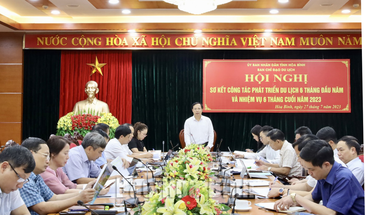 Hòa Bình: Toàn tỉnh đón trên 2,3 triệu lượt khách du lịch - Ảnh 1.