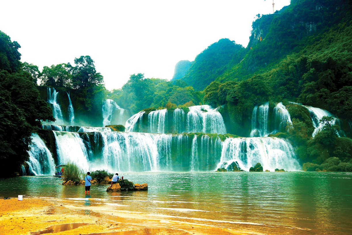 “Viên ngọc xanh” của vùng Đông Bắc - Ảnh 1.