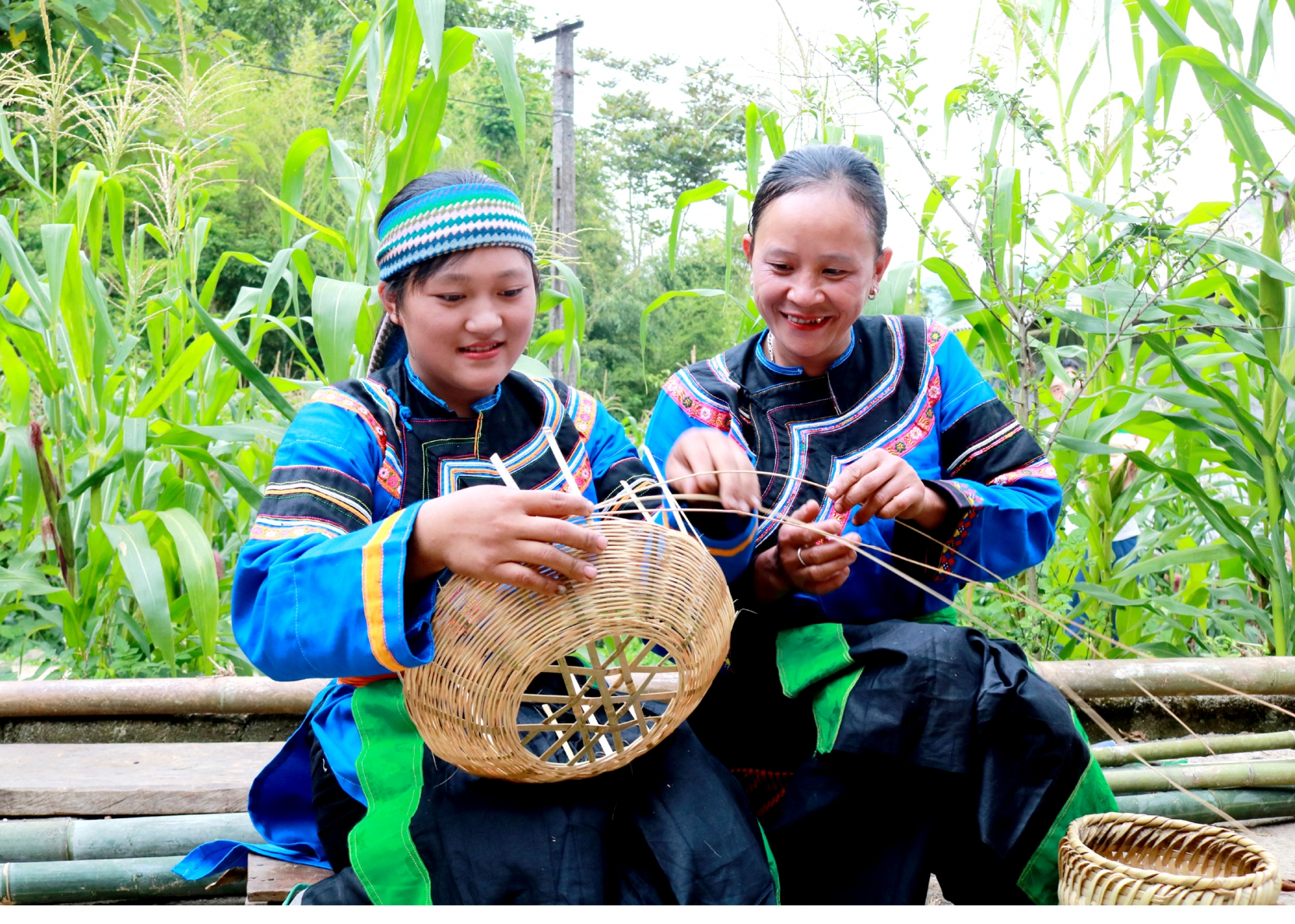 Hà Giang: Phát huy danh hiệu Công viên Địa chất toàn cầu UNESCO Cao nguyên đá Đồng Văn - Ảnh 1.