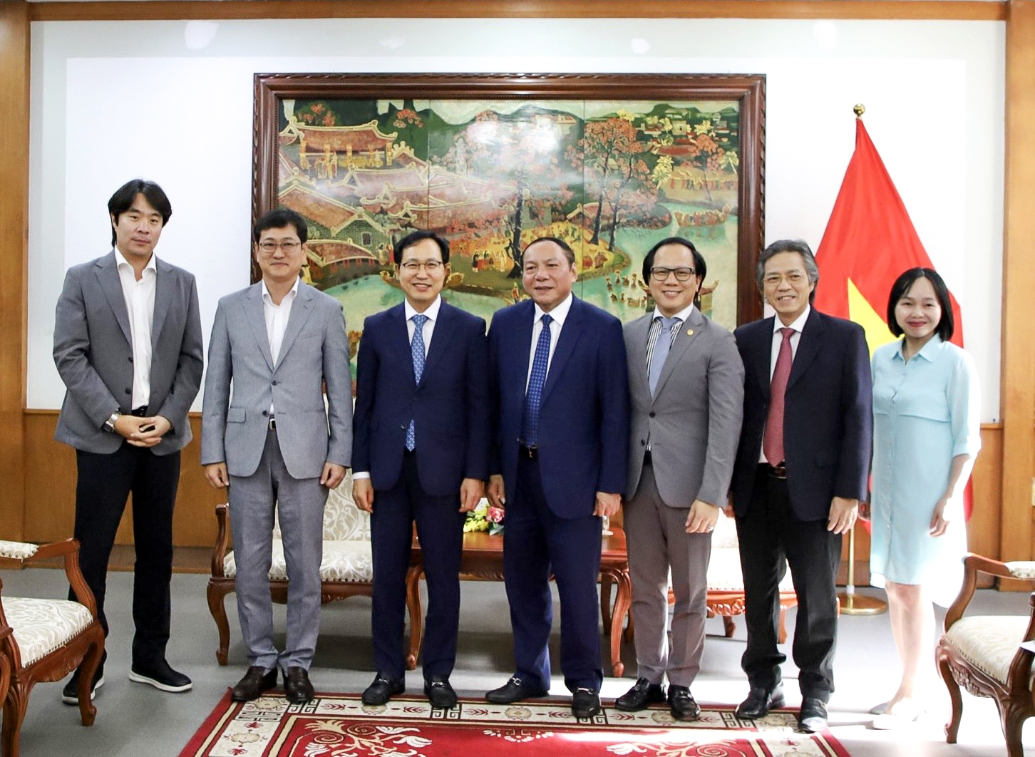 Nửa nhiệm kỳ ngành VHTTDL: Hợp tác đa dạng và chủ động với các tổ chức quốc tế tại Việt Nam - Ảnh 1.