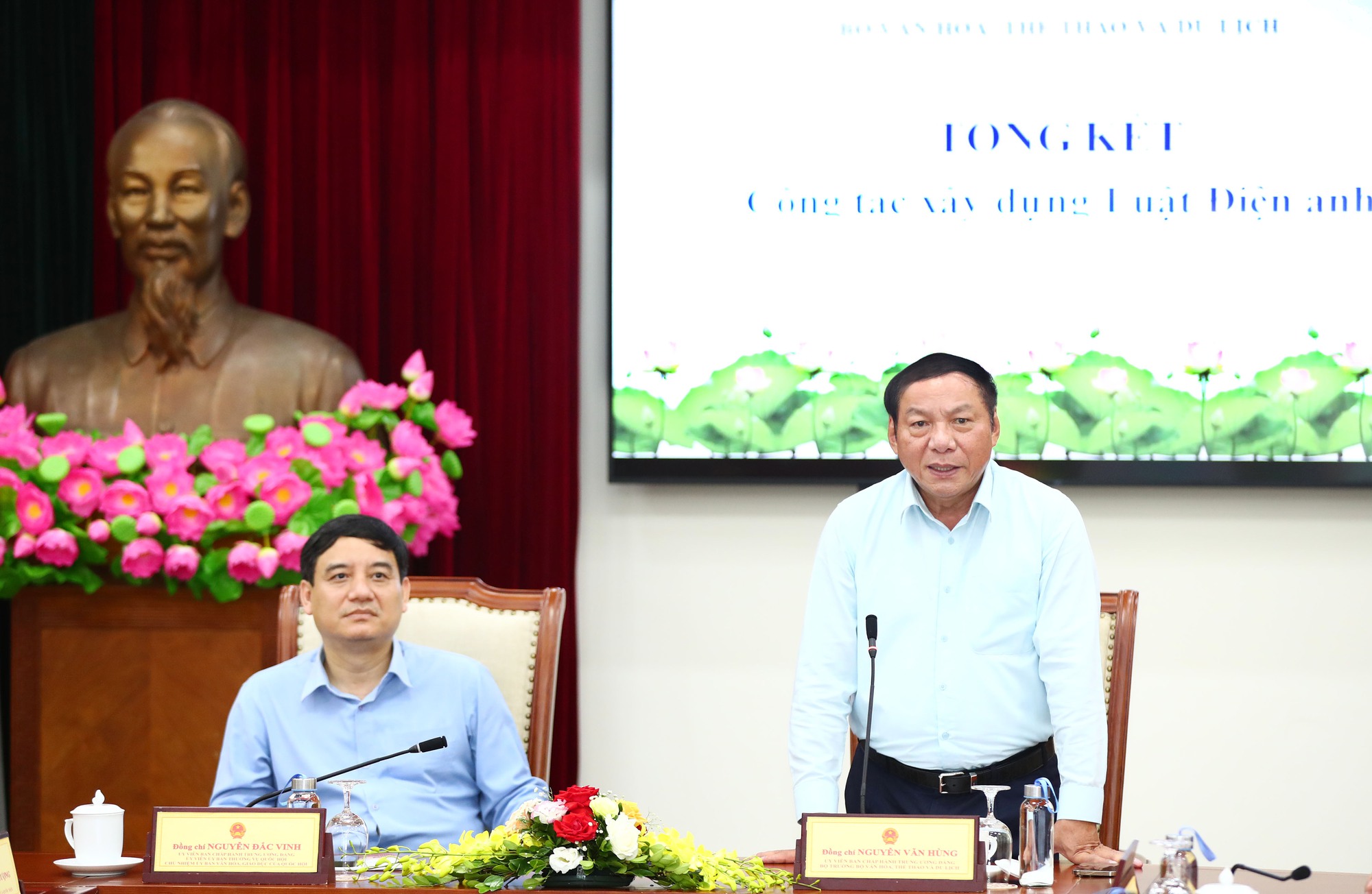 Nửa nhiệm kỳ VHTTDL: Điện ảnh Việt tìm đường ra biển lớn - Ảnh 3.
