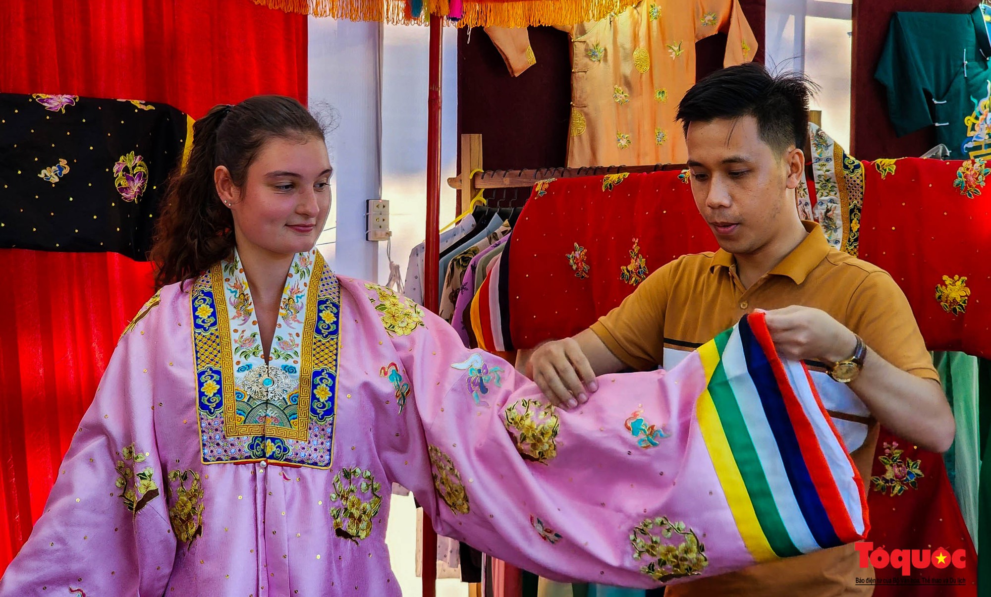 Mô hình văn hóa tiêu biểu: Những tín hiệu tích cực nhìn từ Đề án "Huế - Kinh đô Áo dài" - Ảnh 3.