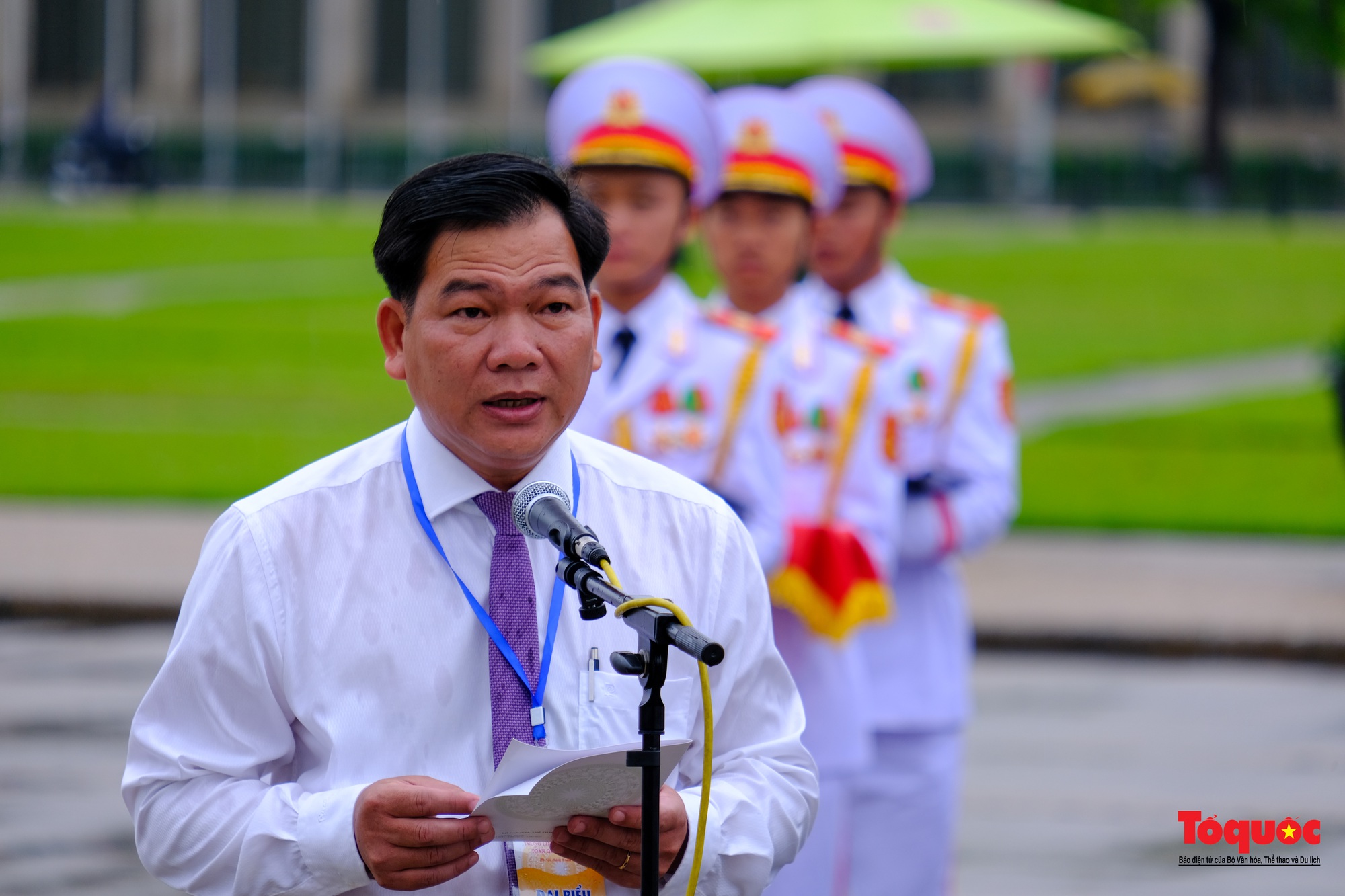 Đoàn đại biểu Bộ VHTTDL viếng Lăng và báo công dâng Bác - Ảnh 6.