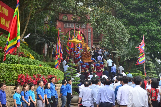 Tiếp tục triển khai thực hiện các văn bản chỉ đạo, định hướng của Đảng, Nhà nước về quản lý và tổ chức lễ hội - Ảnh 1.