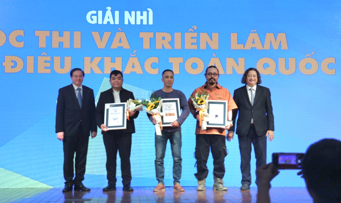 Tôn vinh những sáng tạo nghệ thuật của các nhà điêu khắc Việt Nam - Ảnh 3.